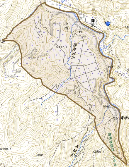 小出とその周辺の地図。町の範囲を重ねている