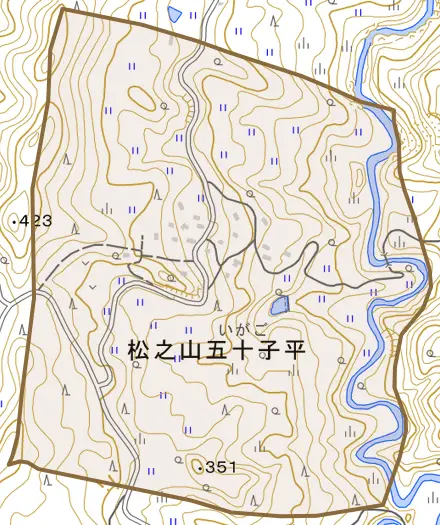 松之山五十子平とその周辺の地図。町の範囲を重ねている