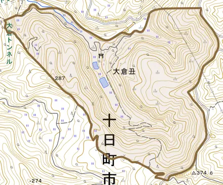 大倉とその周辺の地図。町の範囲を重ねている