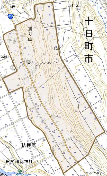 通り山とその周辺の地図。町の範囲を重ねている