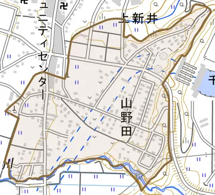 山野田とその周辺の地図。町の範囲を重ねている