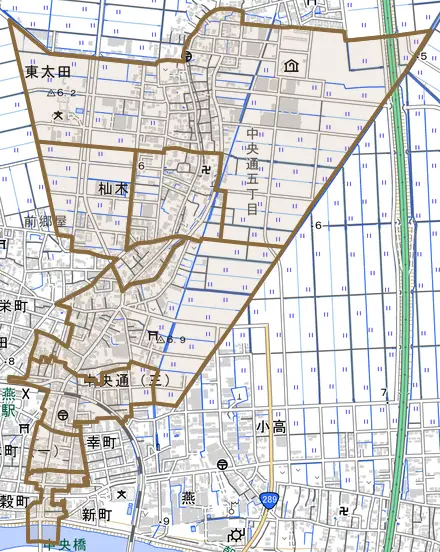 中央通とその周辺の地図。町の範囲を重ねている
