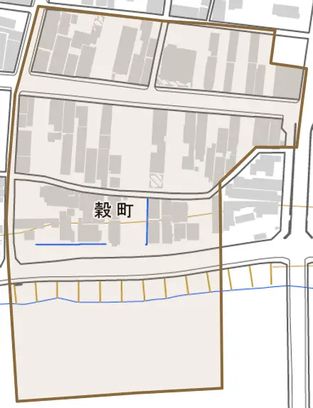 穀町とその周辺の地図。町の範囲を重ねている