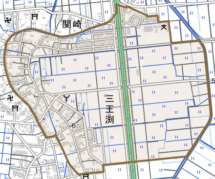 三王渕とその周辺の地図。町の範囲を重ねている
