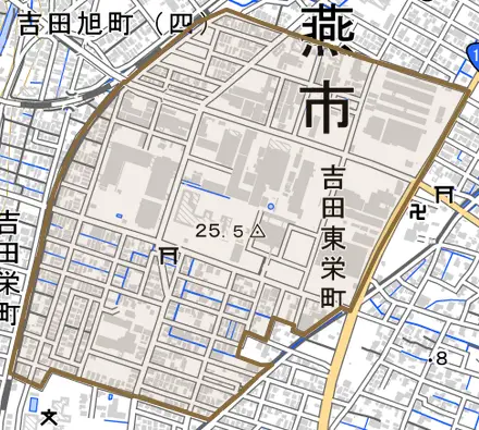 吉田東栄町とその周辺の地図。町の範囲を重ねている