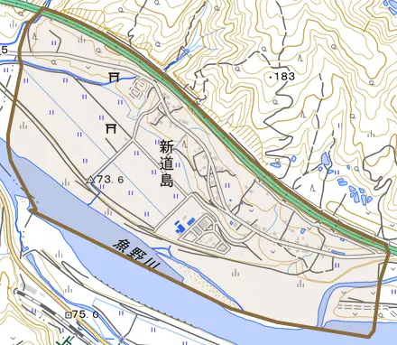 新道島とその周辺の地図。町の範囲を重ねている