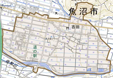 吉田とその周辺の地図。町の範囲を重ねている