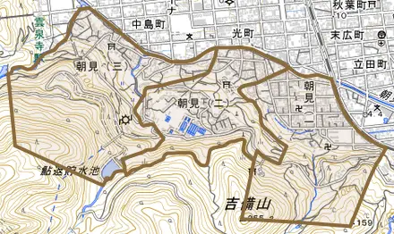 朝見とその周辺の地図。町の範囲を重ねている
