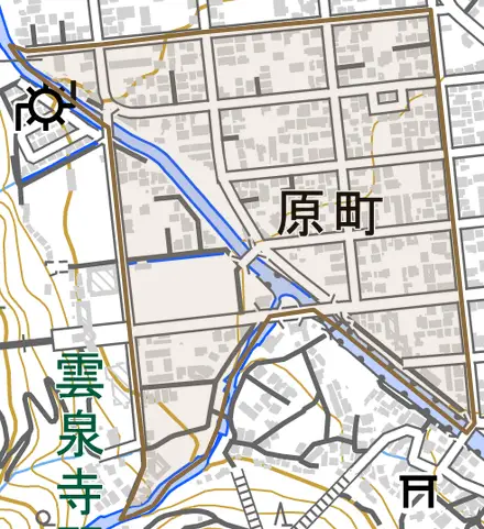 原町とその周辺の地図。町の範囲を重ねている