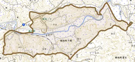 朝地町下野とその周辺の地図。町の範囲を重ねている