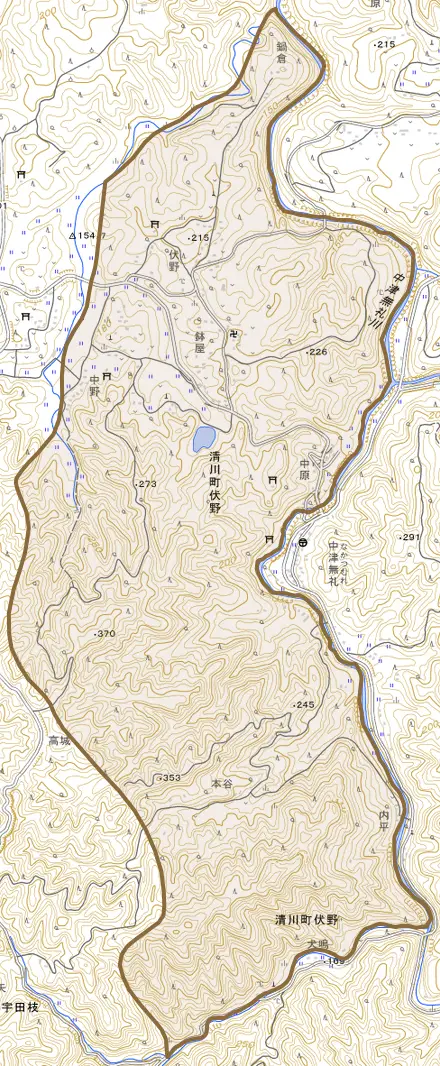 清川町伏野とその周辺の地図。町の範囲を重ねている