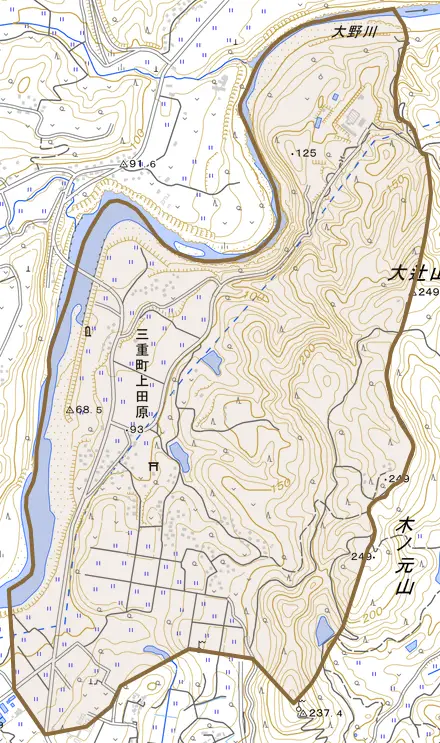 三重町上田原とその周辺の地図。町の範囲を重ねている