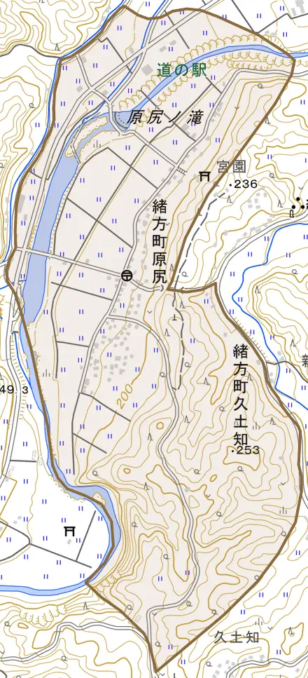 緒方町原尻とその周辺の地図。町の範囲を重ねている