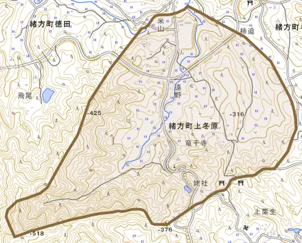 緒方町上冬原とその周辺の地図。町の範囲を重ねている