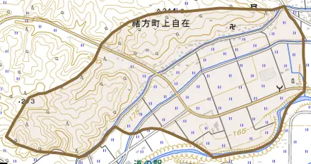緒方町上自在とその周辺の地図。町の範囲を重ねている