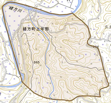 緒方町上年野とその周辺の地図。町の範囲を重ねている
