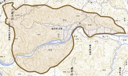 緒方町寺原とその周辺の地図。町の範囲を重ねている