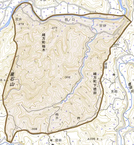 緒方町柚木とその周辺の地図。町の範囲を重ねている