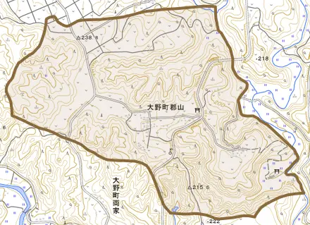 大野町郡山とその周辺の地図。町の範囲を重ねている
