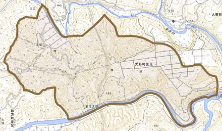 大野町夏足とその周辺の地図。町の範囲を重ねている