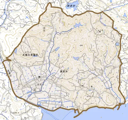 大字真那井とその周辺の地図。町の範囲を重ねている