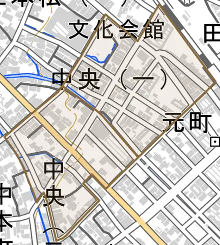 中央とその周辺の地図。町の範囲を重ねている