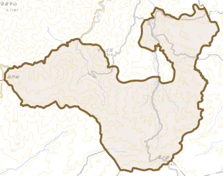 上津江町上野田とその周辺の地図。町の範囲を重ねている