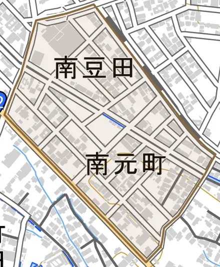 南元町とその周辺の地図。町の範囲を重ねている