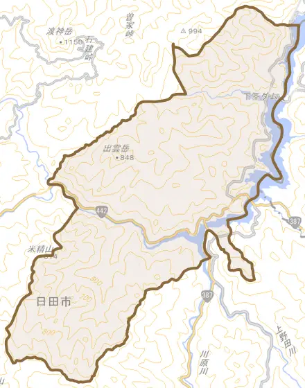 中津江村栃野とその周辺の地図。町の範囲を重ねている