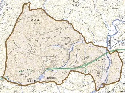 大字二串とその周辺の地図。町の範囲を重ねている