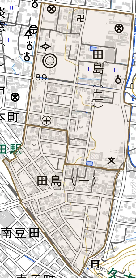 田島とその周辺の地図。町の範囲を重ねている