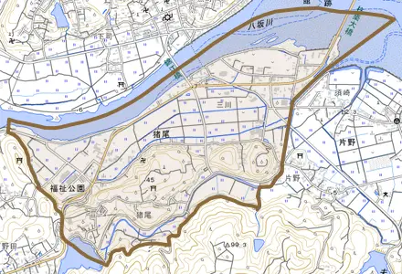 大字猪尾とその周辺の地図。町の範囲を重ねている