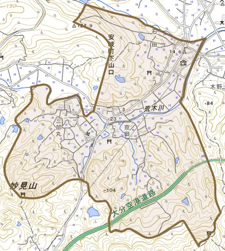 安岐町下山口とその周辺の地図。町の範囲を重ねている