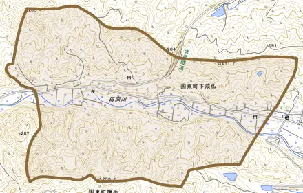 国東町下成仏とその周辺の地図。町の範囲を重ねている
