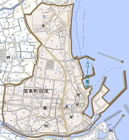 国東町田深とその周辺の地図。町の範囲を重ねている