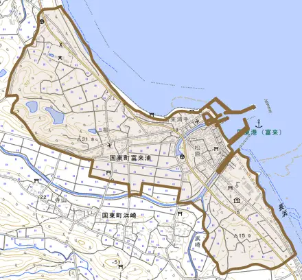 国東町富来浦とその周辺の地図。町の範囲を重ねている