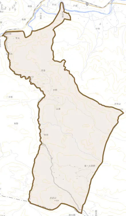 大字山浦とその周辺の地図。町の範囲を重ねている