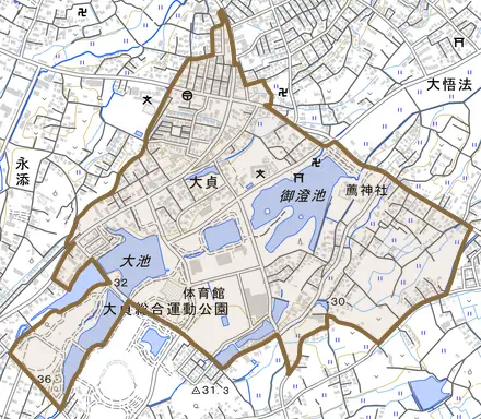 大字大貞とその周辺の地図。町の範囲を重ねている