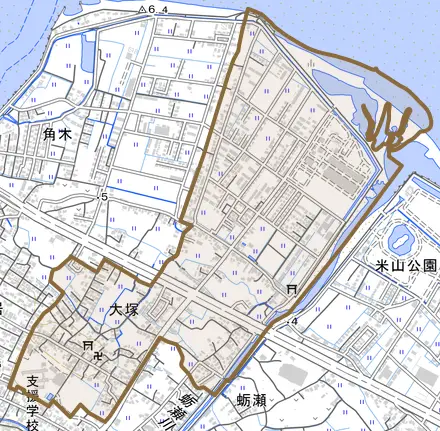 大字大塚とその周辺の地図。町の範囲を重ねている