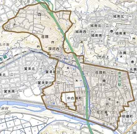 大字荏隈とその周辺の地図。町の範囲を重ねている