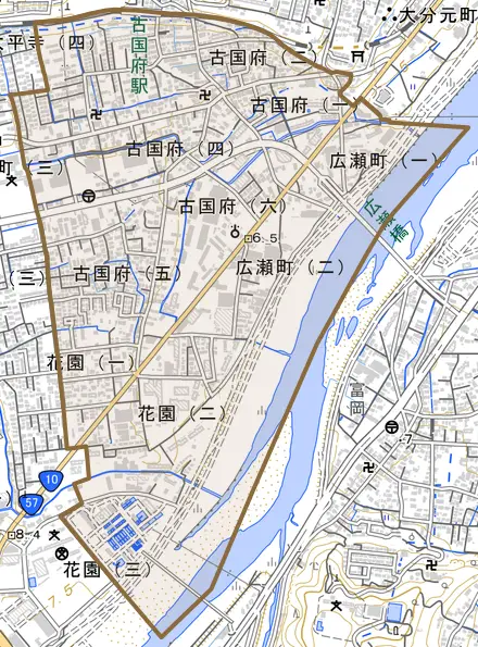 大字古国府とその周辺の地図。町の範囲を重ねている