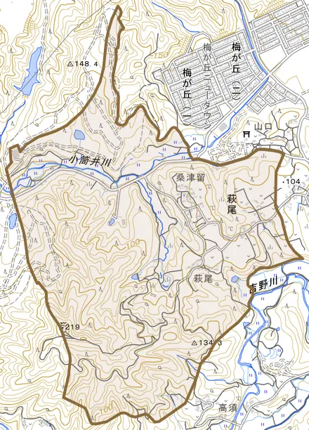 大字萩尾とその周辺の地図。町の範囲を重ねている