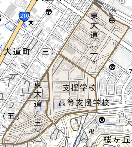 東大道とその周辺の地図。町の範囲を重ねている