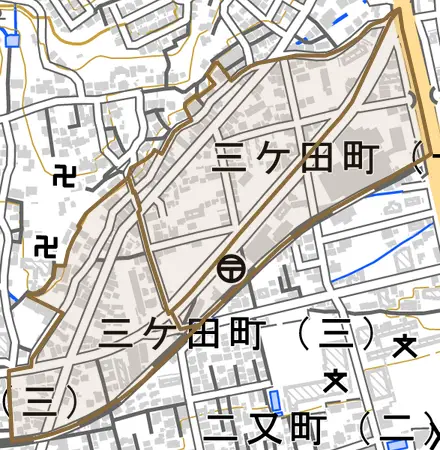 三ケ田町とその周辺の地図。町の範囲を重ねている
