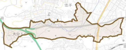 大字三芳とその周辺の地図。町の範囲を重ねている