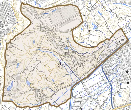 大字丹生とその周辺の地図。町の範囲を重ねている