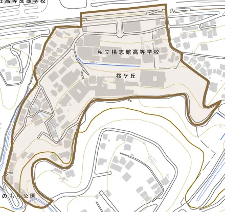 桜ケ丘とその周辺の地図。町の範囲を重ねている