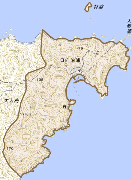大字日向泊浦とその周辺の地図。町の範囲を重ねている