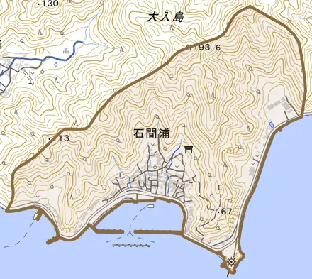 大字石間浦とその周辺の地図。町の範囲を重ねている