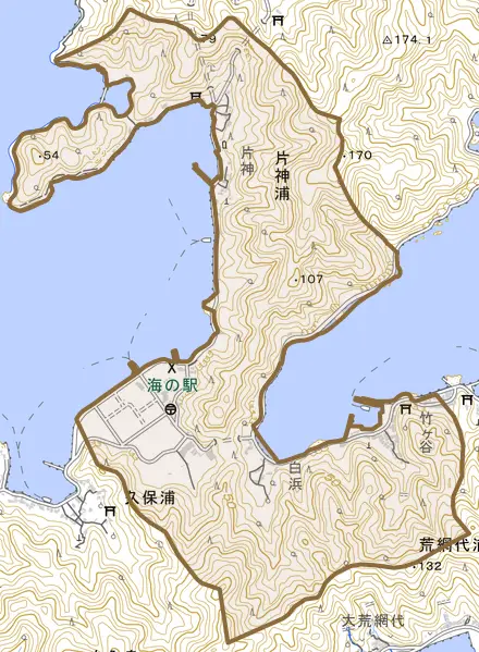 大字片神浦とその周辺の地図。町の範囲を重ねている